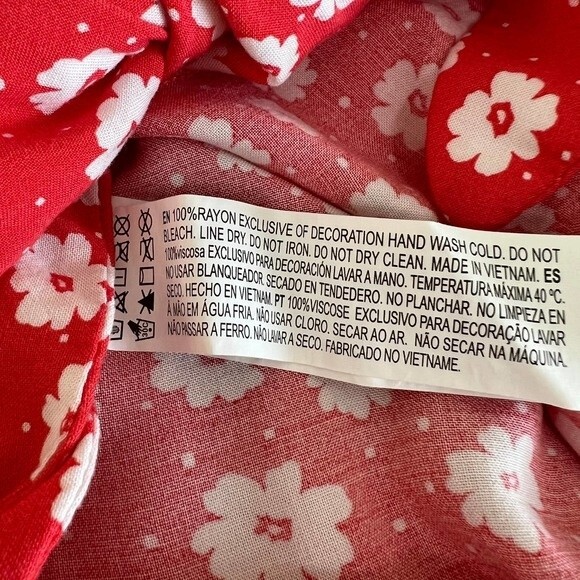 Forever 21 red crop top women floral button up short sleeve size M - Picture 10 of 11